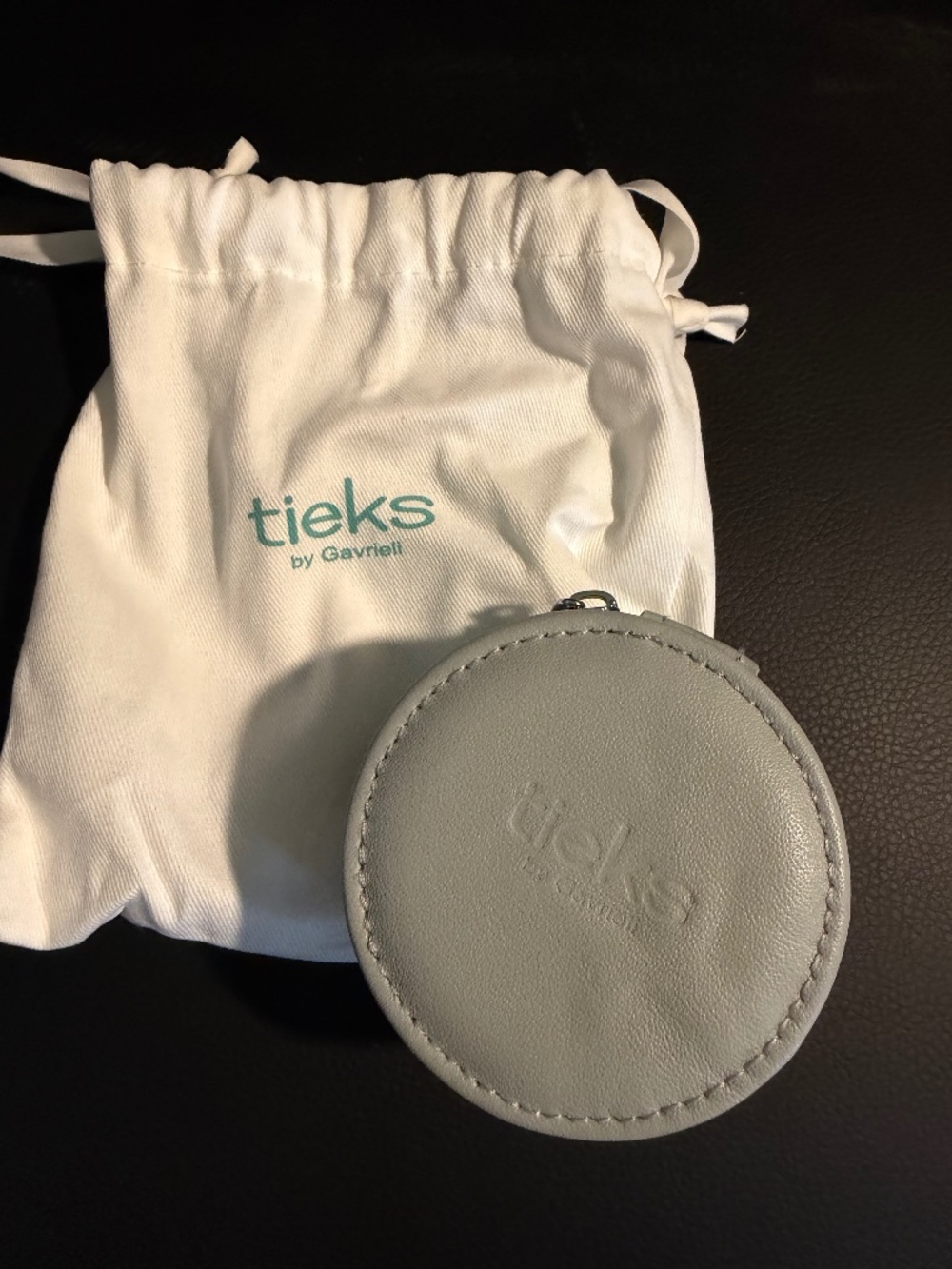 Tieks Leather Travel Jewelry Case Feather Gray Brand New